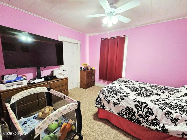 145 W 19TH Street, Baxter Springs, KS 66713