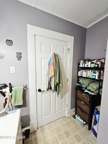 145 W 19TH Street, Baxter Springs, KS 66713