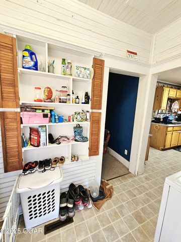 145 W 19TH Street, Baxter Springs, KS 66713