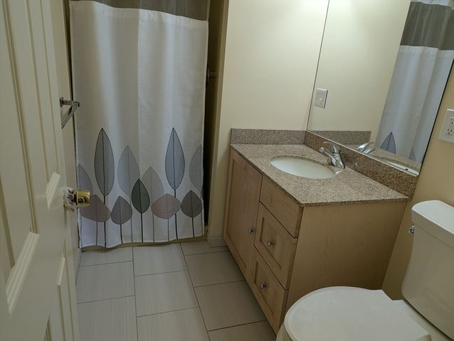151 Coolidge Ave 105, Watertown, MA 02472