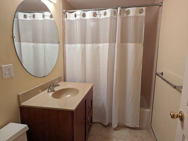 151 Coolidge Ave 105, Watertown, MA 02472