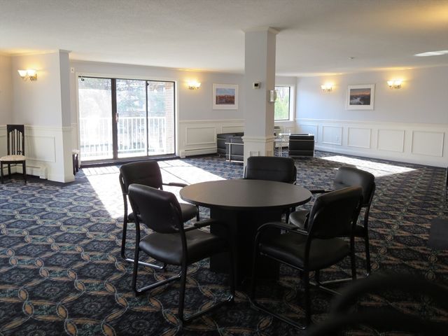 151 Coolidge Ave 105, Watertown, MA 02472