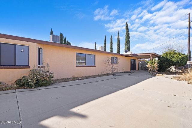 8717 Parkland Drive, El Paso, TX 79925