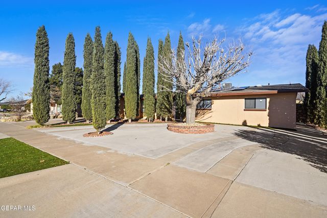 8717 Parkland Drive, El Paso, TX 79925