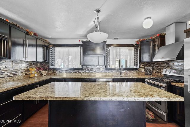 8717 Parkland Drive, El Paso, TX 79925