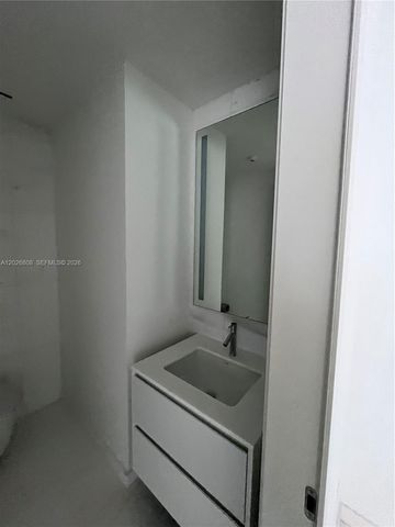 300 Biscayne Boulevard Way 2509W, Miami, FL 33131