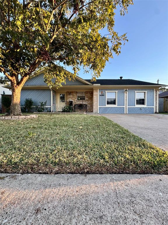 1310 Sudbury Drive, Pasadena, TX 77504