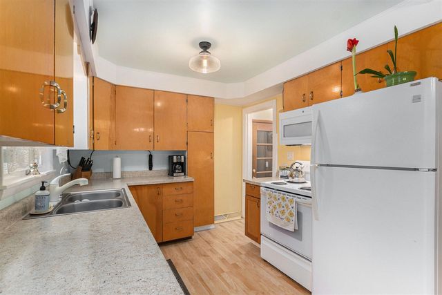 4104 Nazareth Road, Kalamazoo, MI 49004