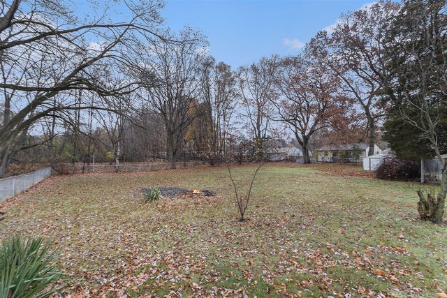 4104 Nazareth Road, Kalamazoo, MI 49004