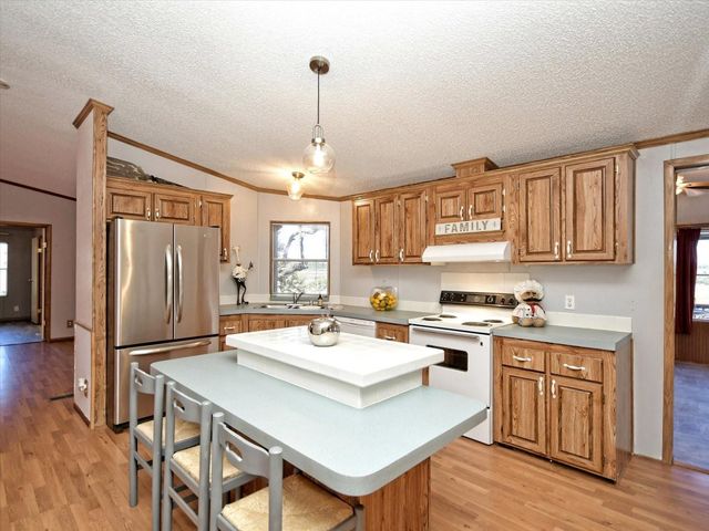 223 Golf Course DR, Spicewood, TX 78669