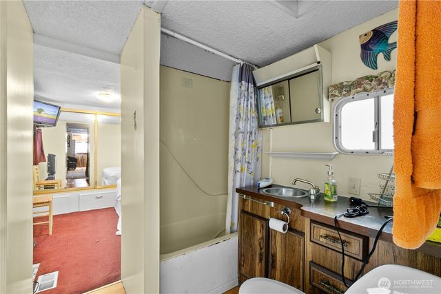 18545 W Big Lake Boulevard, Mount Vernon, WA 98274