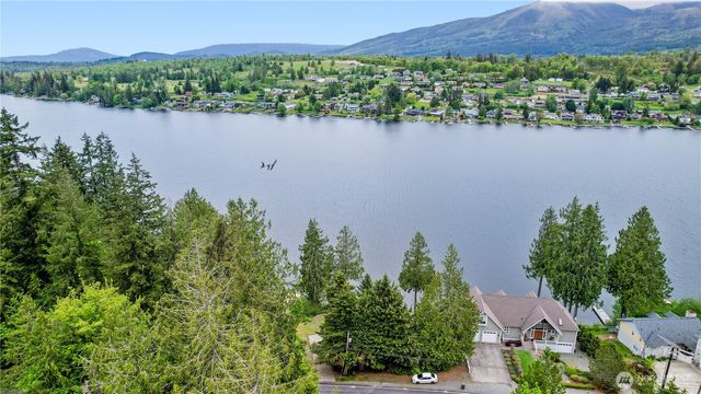18545 W Big Lake Boulevard, Mount Vernon, WA 98274