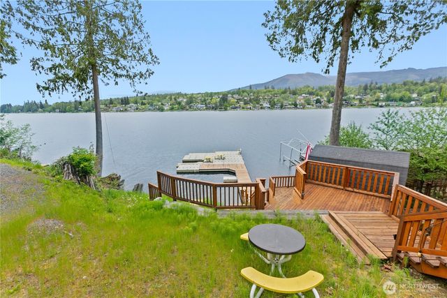 18545 W Big Lake Boulevard, Mount Vernon, WA 98274