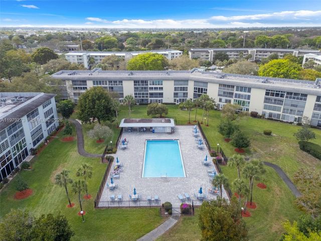 2502 Antigua Ter J3, Coconut Creek, FL 33066