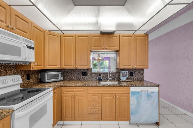 2502 Antigua Ter J3, Coconut Creek, FL 33066