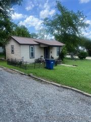 1025 N 5th, Mcalester, OK 74501
