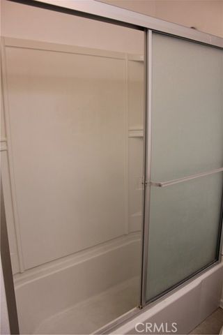 7304 Corbin Avenue F, Reseda (los Angeles), CA 91335