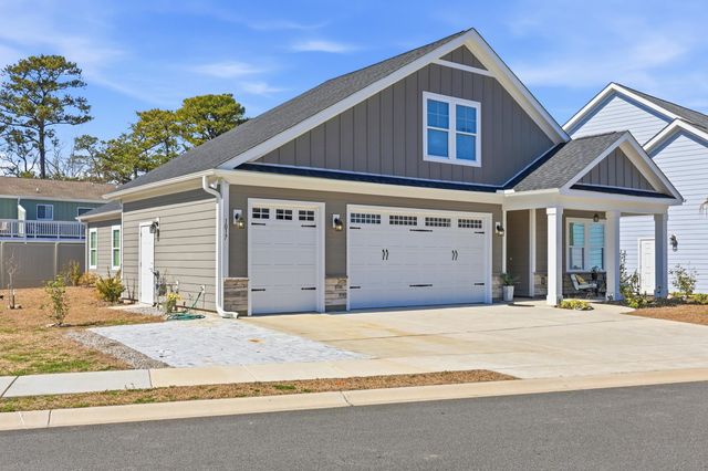 1017 Graybill Lane, North Myrtle Beach, SC 29582