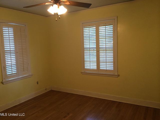 4056 Redwing Avenue, Jackson, MS 39216