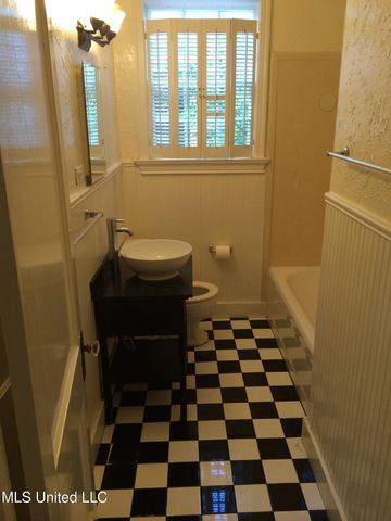 4056 Redwing Avenue, Jackson, MS 39216