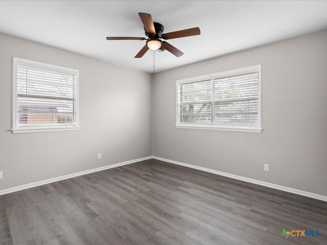 273 Meadow Avenue, New Braunfels, TX 78130