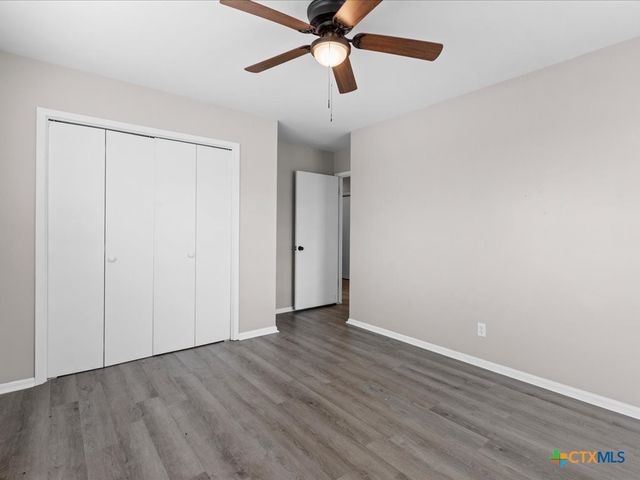 273 Meadow Avenue, New Braunfels, TX 78130