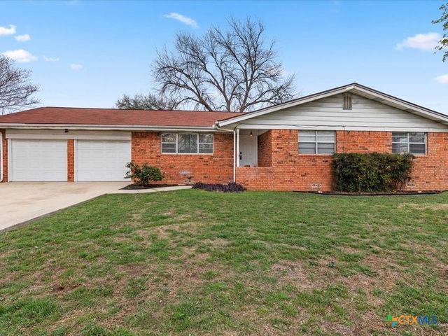 273 Meadow Avenue, New Braunfels, TX 78130