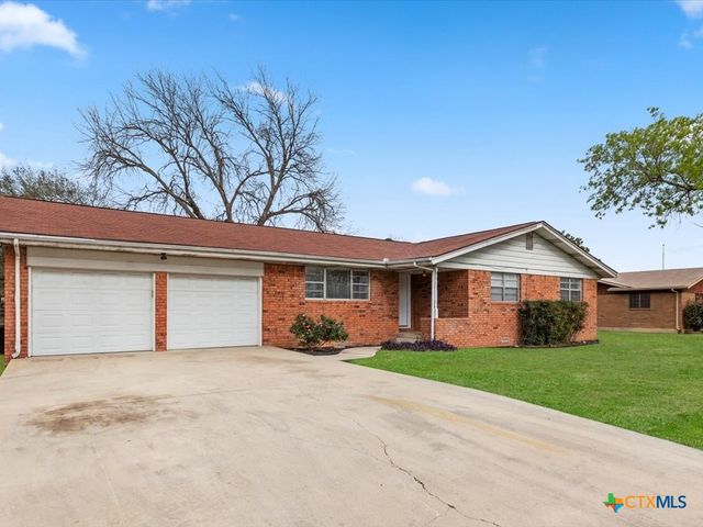 273 Meadow Avenue, New Braunfels, TX 78130