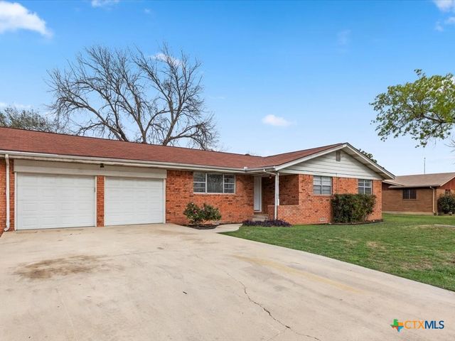 273 Meadow Avenue, New Braunfels, TX 78130