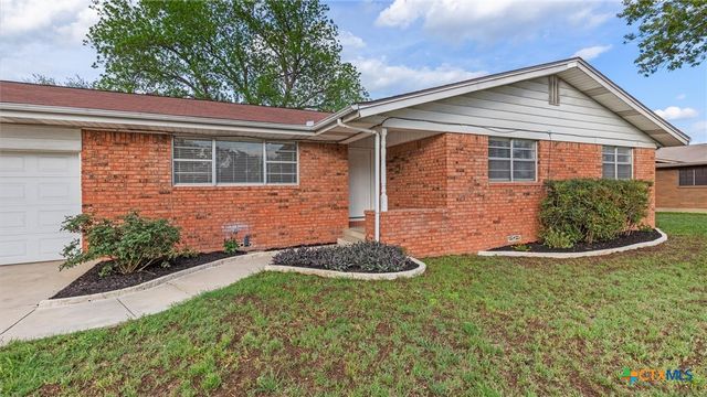273 Meadow Avenue, New Braunfels, TX 78130
