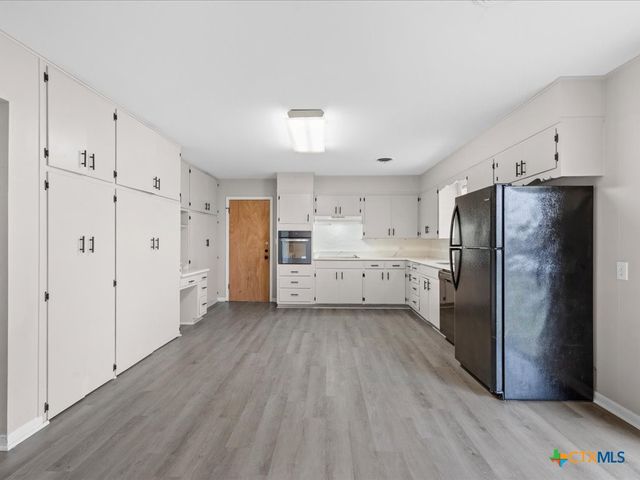 273 Meadow Avenue, New Braunfels, TX 78130