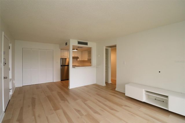 618 ORANGE DRIVE 207, Altamonte Springs, FL 32701