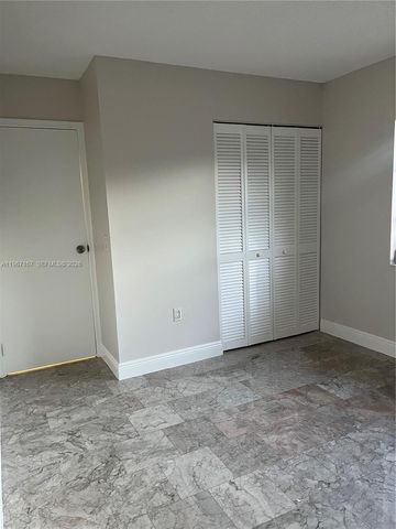 1571 NW 98th Way 1571, Pembroke Pines, FL 33024