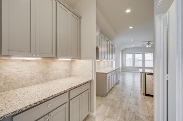 504 Bighorn Drive, League City, TX 77573