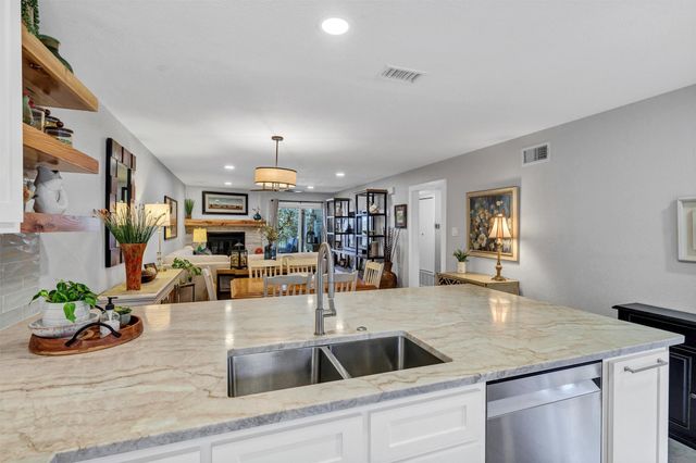 3033 Hells Gate Loop E103, Possum Kingdom Lake, TX 76475