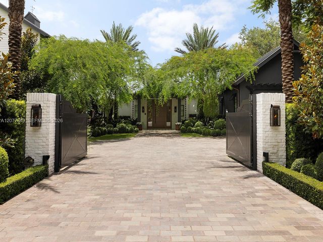 6580 SW 69th Avenue, Miami, FL 33143