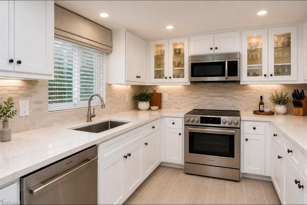 5515 Rattlesnake Hammock RD 205, NAPLES, FL 34113 — exterior
