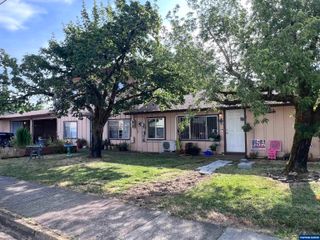 419 S 15th St, Philomath, OR 97370