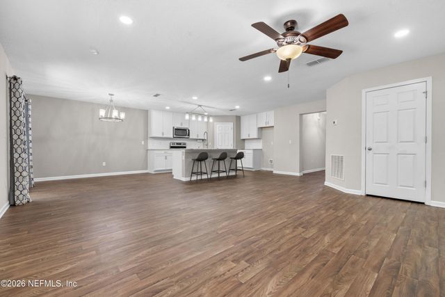 12390 CHERRY BLUFF Drive, Jacksonville, FL 32218