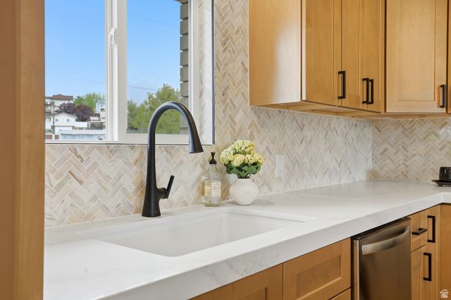 8643 S VAQUERO DR, Sandy, UT 84094