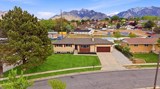 8643 S VAQUERO DR, Sandy, UT 84094