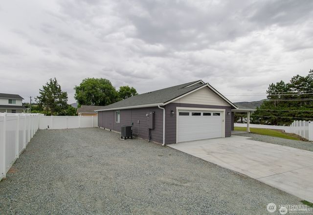 27 Jonagold Lane, Manson, WA 98831
