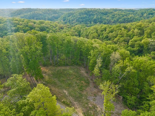 7646 Chipmunk Ln, Nashville, TN 37221