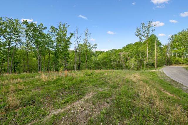 7646 Chipmunk Ln, Nashville, TN 37221