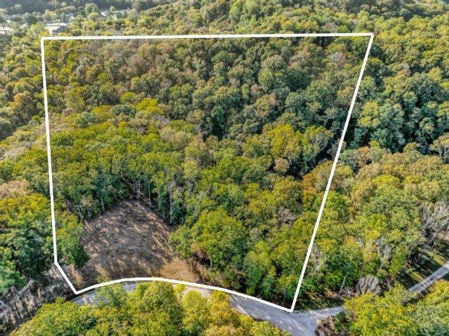 7646 Chipmunk Ln, Nashville, TN 37221