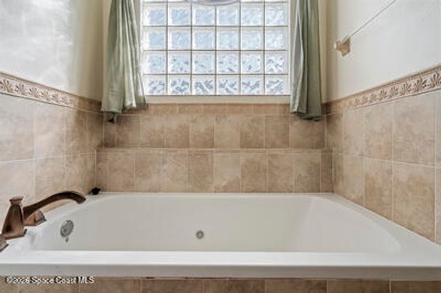 2205 Arnold Lane, Malabar, FL 32950