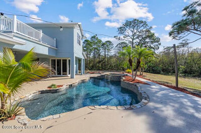 2205 Arnold Lane, Malabar, FL 32950