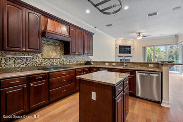 2205 Arnold Lane, Malabar, FL 32950