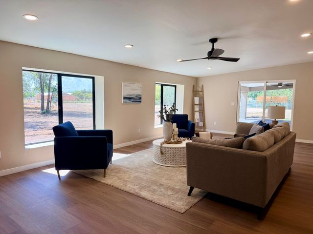 20 Green Valley Lane, Belen, NM 87002