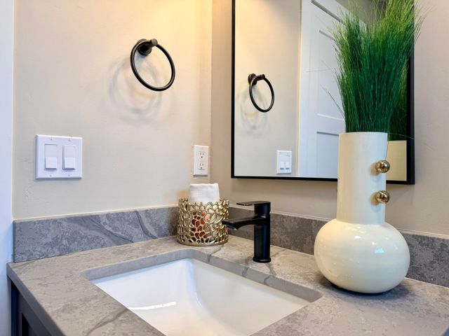 20 Green Valley Lane, Belen, NM 87002